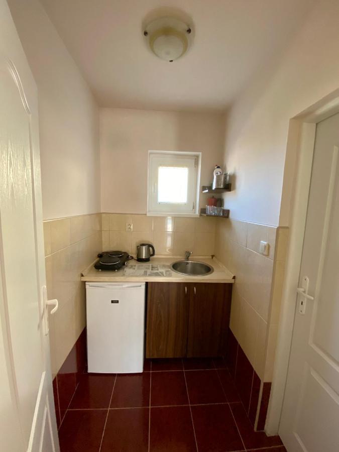 Apartmanovy Dom Flora Veľký Meder Exterior foto