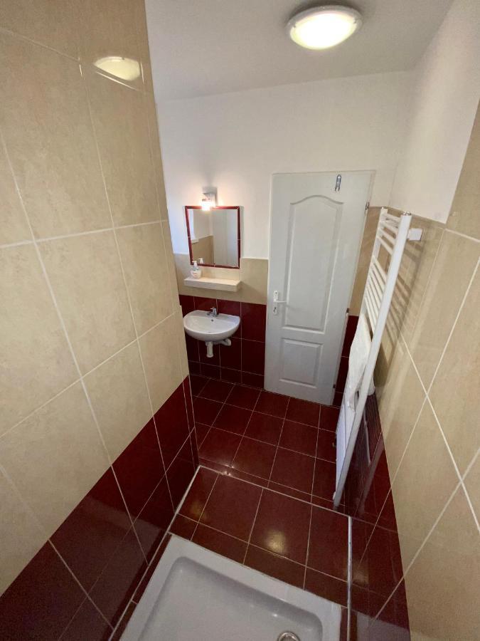 Apartmanovy Dom Flora Veľký Meder Exterior foto