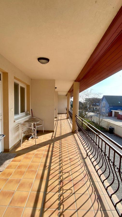 Apartmanovy Dom Flora Veľký Meder Exterior foto